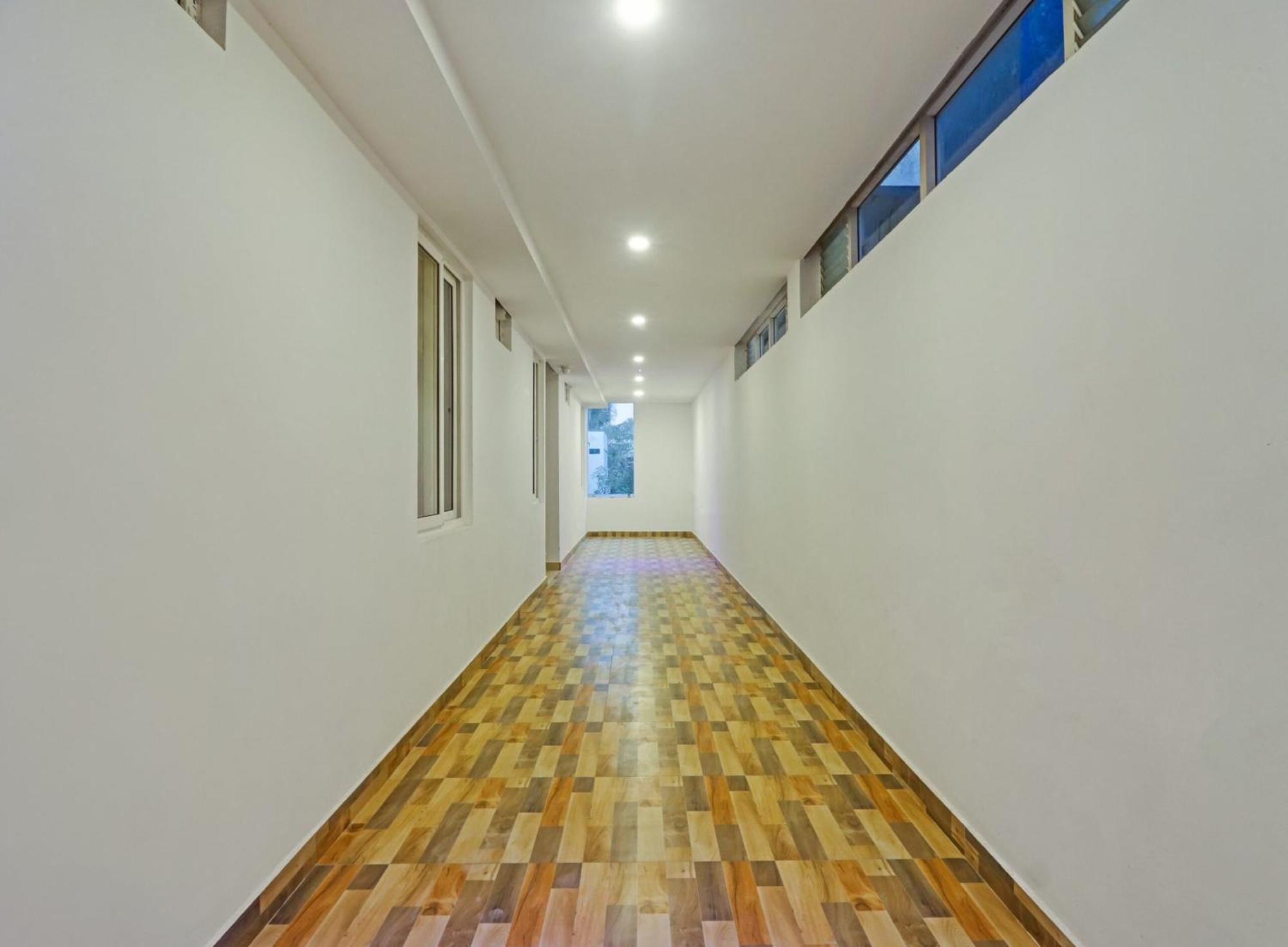 Townhouse Che Sigma Hotell Hyderabad Exteriör bild