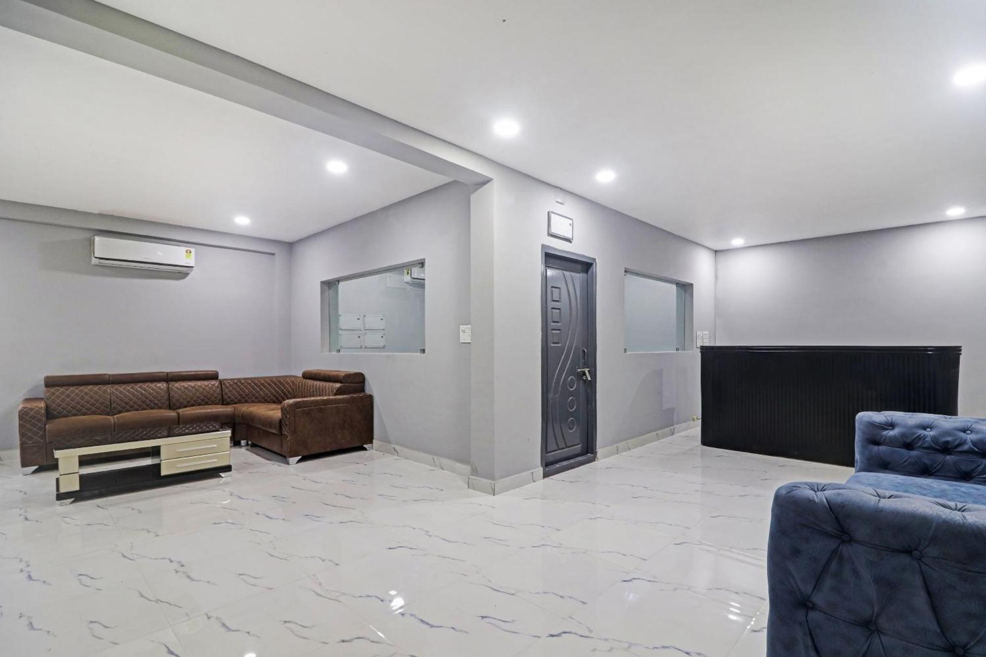 Townhouse Che Sigma Hotell Hyderabad Exteriör bild
