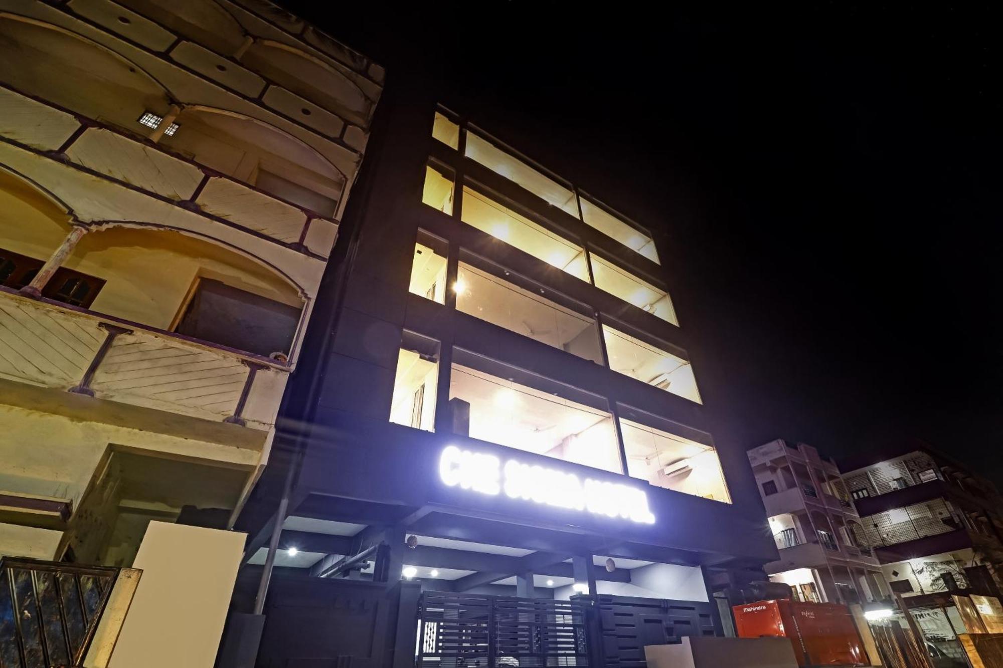 Townhouse Che Sigma Hotell Hyderabad Exteriör bild